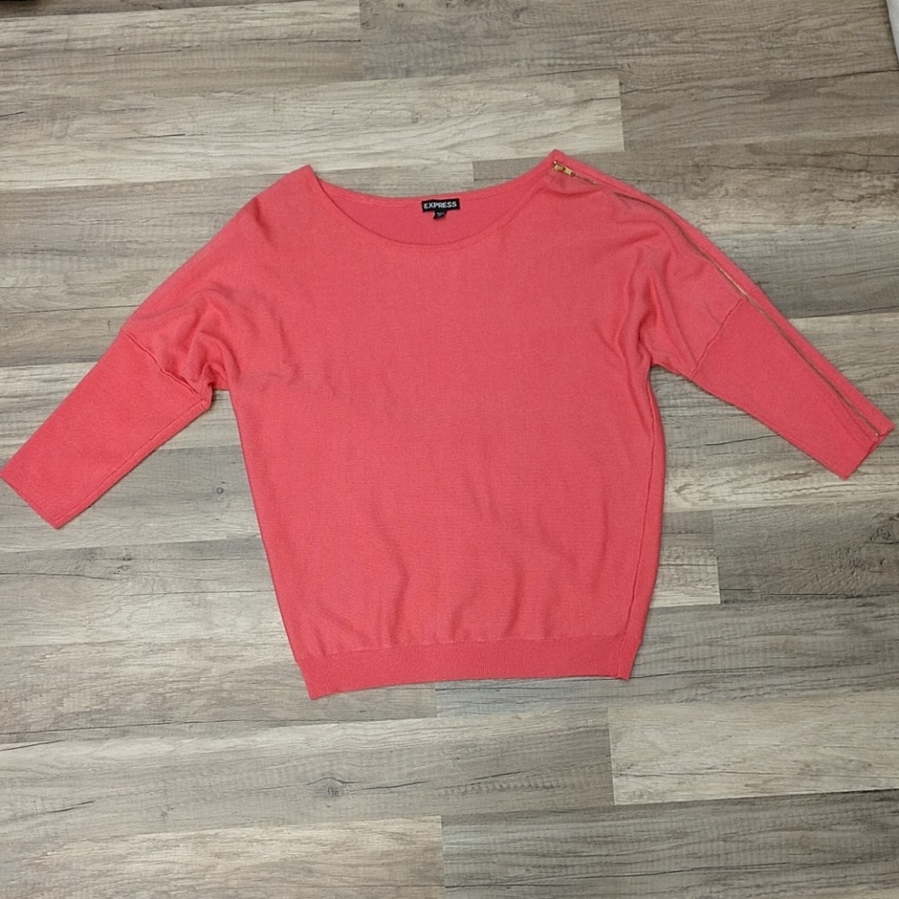 Express Sweater - Picture 2 of 8